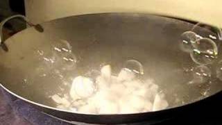 Floating soap bubbles on carbon dioxide