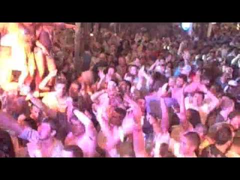Kardinal performing 'Numba 1' live in Cancun Spring Break '09