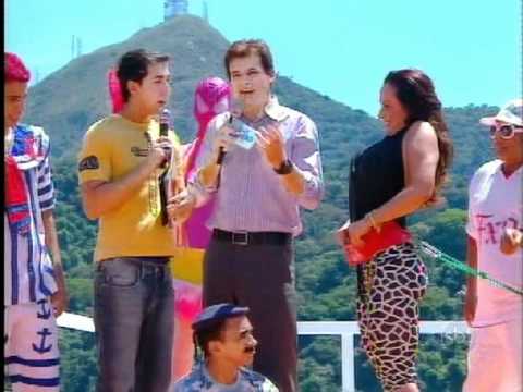 Núbia Ólliver fala da atriz que namorou no Domingo Legal