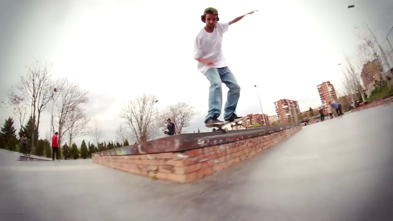 Sergio Muñoz: Nosegrind Wax Clip