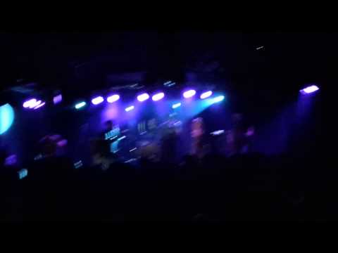 Ski King feat Rising - Paradise City