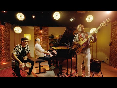 Richard Bona & Alfredo Rodriguez - Piel Canela (Cover)