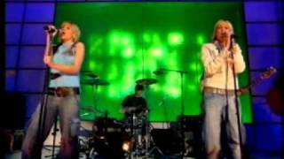 Appleton - Don&#39;t Worry (Live @ Top Of The Pops 21/02/2003)