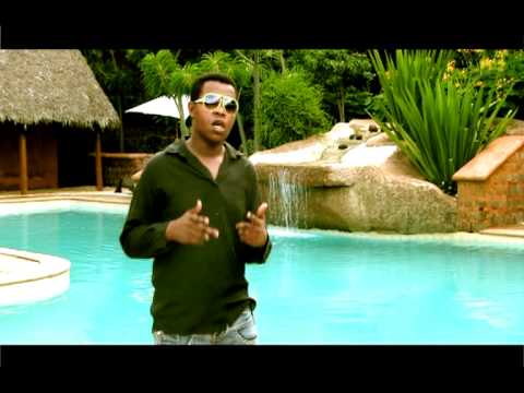 D.NEW.CLAN.STYL Farahy