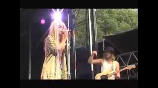 The Asteroids Galaxy Tour - Lady Jesus (Live at Terres du Son Festival 2009)
