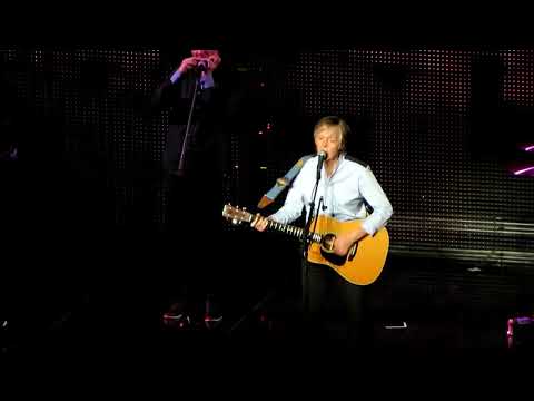 Paul McCartney - Love Me Do (London 2018)