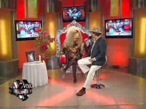 SuperXclusivo - Susan Soltero tiene un Chihuahua enamorao