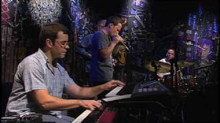 Gabriel Grossi | Batida Diferente/Estamos Aí (M. Einhorn/Durval Ferreira) | Instrumental SESC Brasil