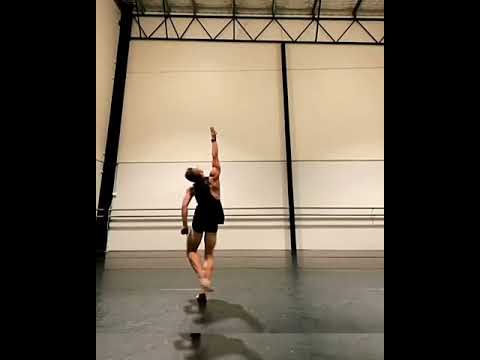 #WorldBalletProject #Repost @thomas dd   • • • • • •   Back in December when I was tan  😅