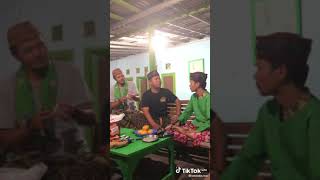 Download lagu Orang Betawi Makan Jeruk Pantun Dulu. #katababa #subrek mp3 Download lagu Orang Betawi Makan Jeruk Pantun Dulu. #katababa #subrek mp3