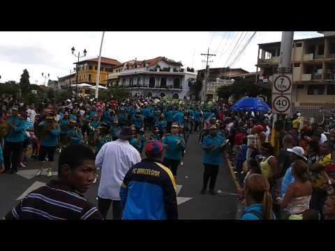 Banda el Hogar Desfile el 4 de noviembre de 2013  en el Casco Viejo