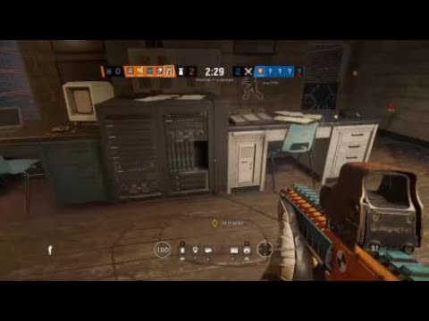 New favela hiding spot ( Rainbow Six Siege )