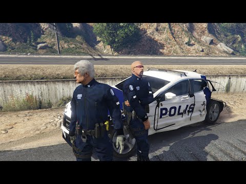 GTA V RP -  AJETAAN PITKIN SEINIÄ MERSULLA 954