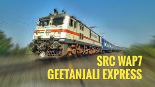 preview picture of video '[SER] SRC WAP7 GEETANJALI EXPRESS Negotiating Sharp Curve at Maximum Permissible Speed | IRFCA'