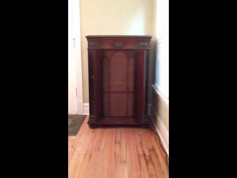 The Darktown Strutters' Ball • Ted Lewis and His Band (Victrola Credenza)