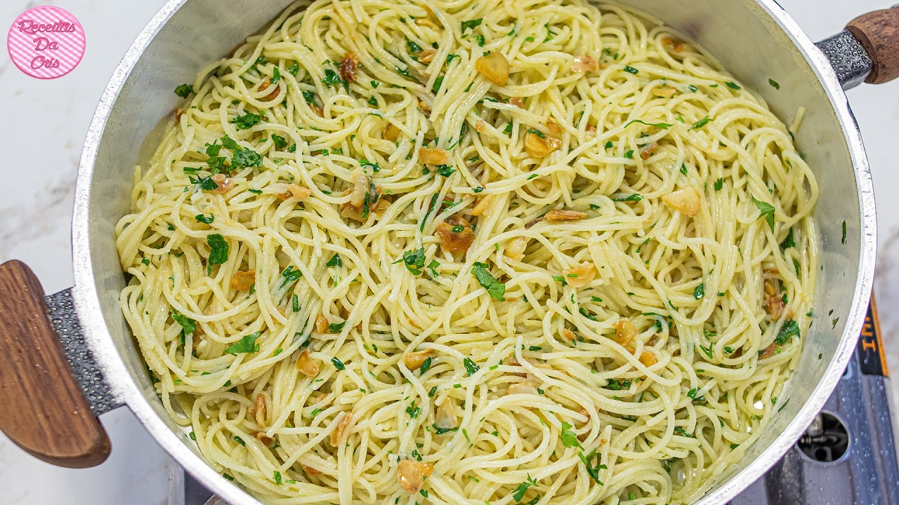 COMO FAZER UM MACARRÃO ALHO E ÓLEO CREMOSO PERFEITO! - POUCOS INGREDIENTES E MUITO DELICIOSO 😋