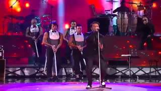 Luis Fonsi - Somos uno ( Viña del mar 2015 )