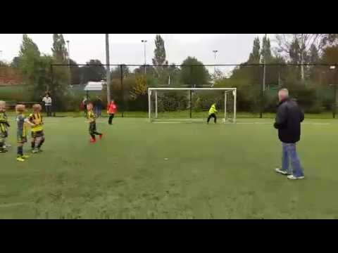 Penalty's E4-2015 Voorschoten 97 11-10-2014