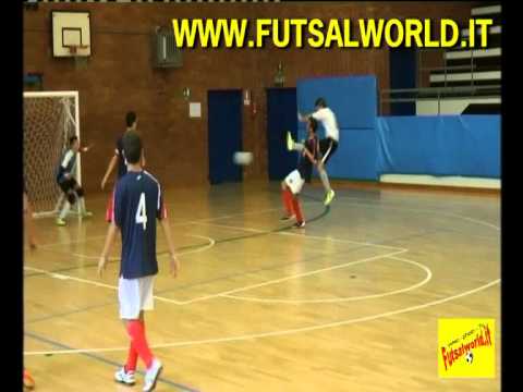 GOOOOOOOOOOLLLLL . . .  al volo  -  Nicolò La Barbera (Milano Calcio a 5)