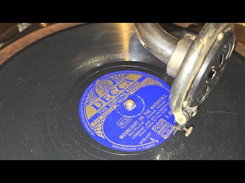 Moonlight On The Waterfall ~ Ambrose & Orchestra Vera Lynn ~ Decca 78rpm ~ Itonia Cabinet Gramophone
