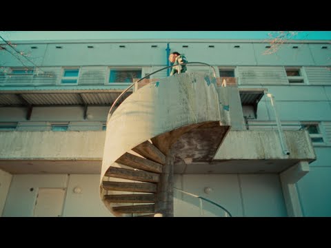 KERZA - Kukkulan kunkku (Ft. Turisti)