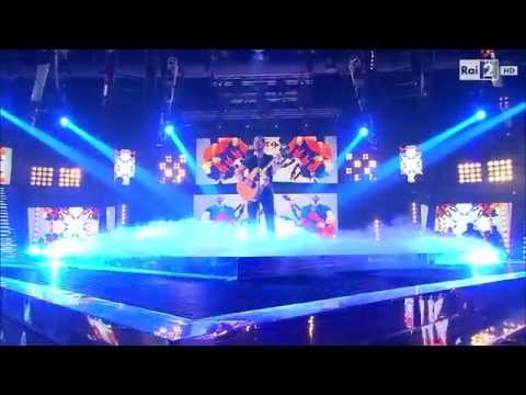 The Voice IT | Serie 2 | Live 3 | Giacomo Voli canta "Vivere il mio tempo"