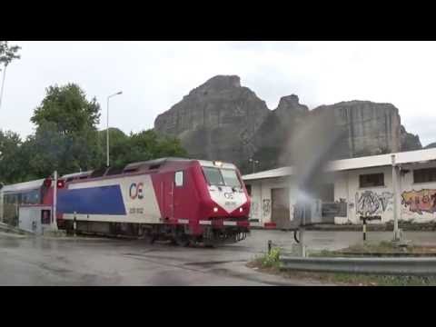 Greek trains, RARE 7 cars long train 885 departing from Kalabaka under rain