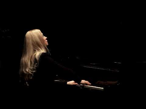 W. A. Mozart: Sonate C-Dur, KV 330 (E. Kitaeva)