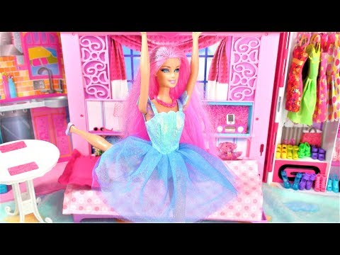 Barbie dress up ballerina pink bedroom dollhouse Barbie morning routine ballet dance practice