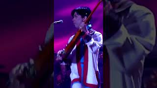 Prince - Live Guitar Solo At The Brit Awards ( 2006 ) #prince #purplerain