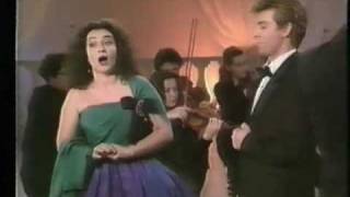 Roberto Alagna & Leontina Vaduva "L'esulte pur la barbera" Donizetti LIVE 1992