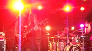 Fozzy live at Piere's in Fort Wayne, IN 10-01-14 One Crazed Anarchist