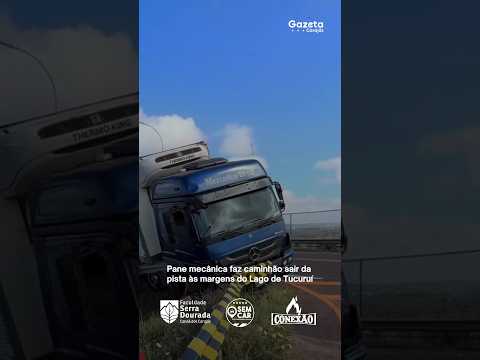 Um caminhão carregado com verduras saiu da pista e quase caiu no Lago de Tucuruí