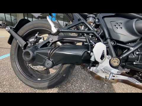 Walkaround of a 2021 BMW R nineT Pure