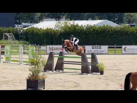 2. El Vira Show | 7yo 1.35 Class