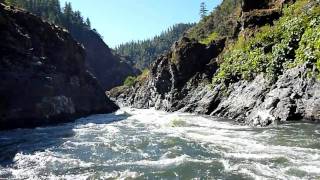 preview picture of video 'Mule Creek Canyon 9/28/2011 Rogue River Oregon - POV ride down the rapid'