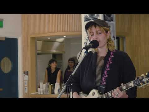 95bFM Drive Island: Womb - Used To Be