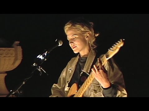 Helena Deland - Someone New (Live From The Roof)