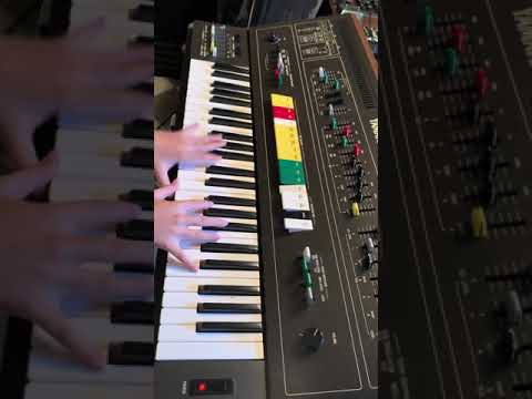 Yamaha CS 50 Synthesizer Demo