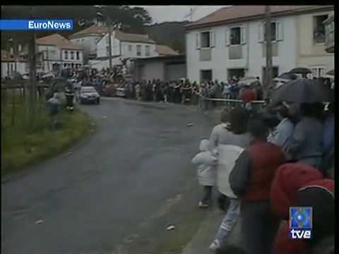 Rally car crashes into crowd in Spain