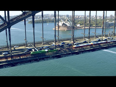 REAL TIME: 3801 Crosses the Sydney Harbour Bridge
