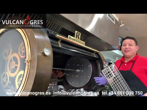 download lagu mp3 mp4 Chicken Grill Ferrara, download lagu Chicken Grill Ferrara gratis, unduh video klip Chicken Grill Ferrara