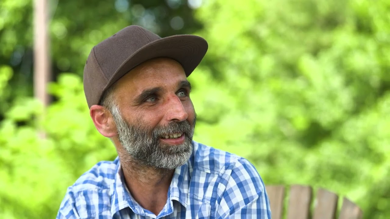 Rubrika Urob si sám z relácie Na chalupe - Jeseň 2025 č.17 Chatka na kolesách 1 - Lukáš Urblík