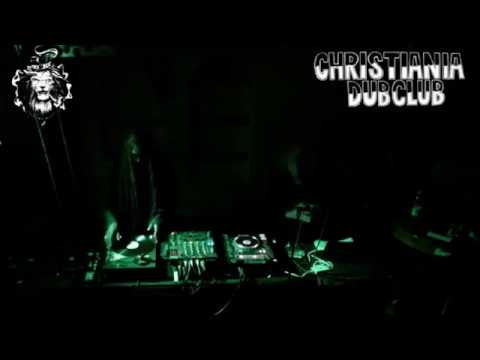 Christine OMEGA Play Ras HassenTi  - Ye Beb in Christiana Dub Club 2018