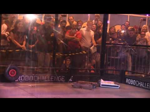 Robot Arena Insomnia 58 - Django vs Omega