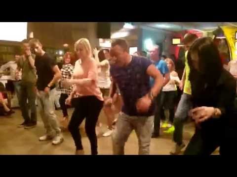 Мастер-класс от Gilberto Lamadriz (школа Estilo Cubano) на сальса-вечеринке в Тики-Баре 18.05.16