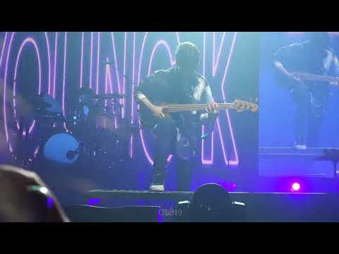 200122 GRAVITY in BRUSSELS DAY6 YOUNGK 영케이 BASS SOLO+이상하게 계속 이래