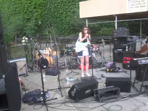 Alissa Vox Raw - Still Feel You (Clip, live at Ralph Bunche Park for MMNY, New York City)