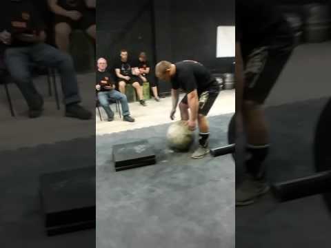 100kg stone to shoulder for reps