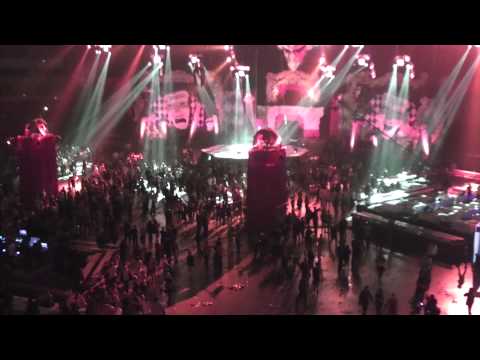 pirate station teatro the end.